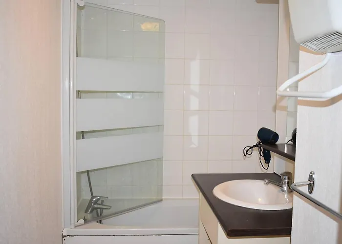 Apartment 3 Pieces Avec Balcon Et Parking A Font-romeu - Fr-1-580-57 Font-Romeu-Odeillo-Via